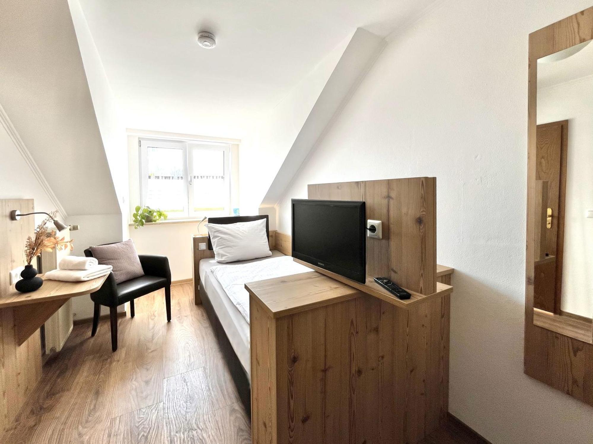 Gastwirtschaft & Hotel Doll Markt Indersdorf Pokoj fotografie