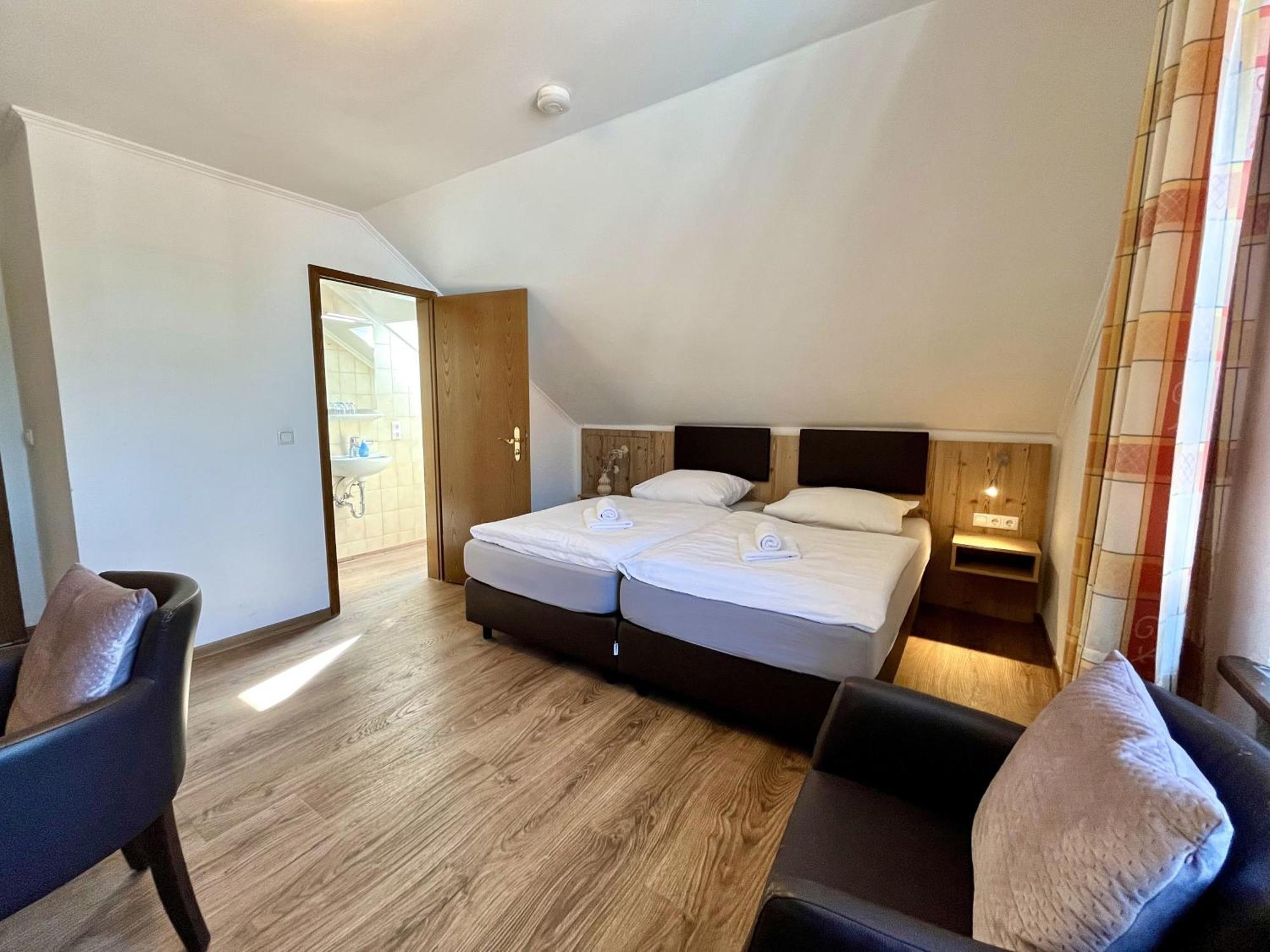 Gastwirtschaft & Hotel Doll Markt Indersdorf Pokoj fotografie
